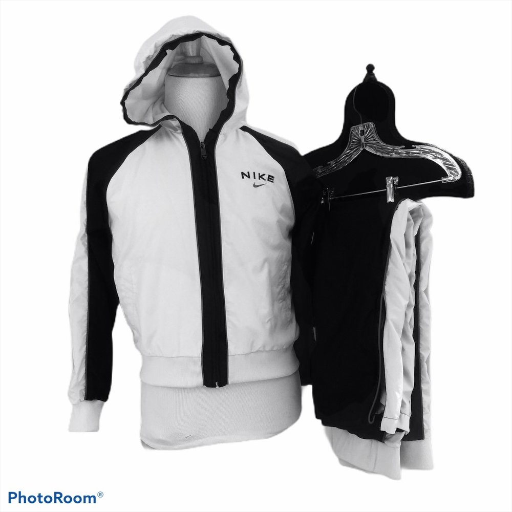 NIKE Medium Windbreaker Track Suit Full Zip Jacket